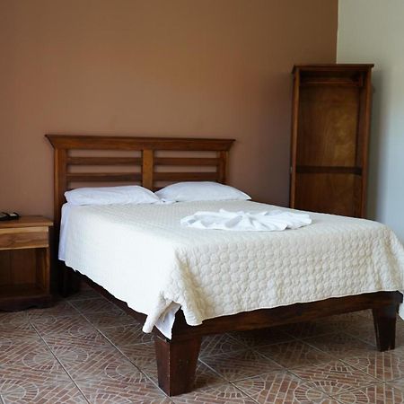 Hotel Pacuare Siqurres Da Alegria Esterno foto